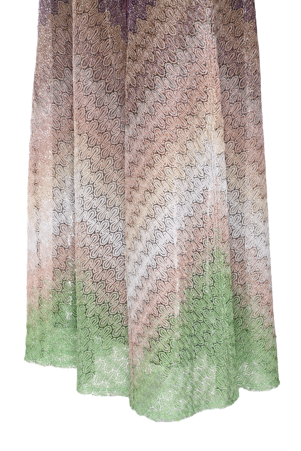 shop MISSONI Saldi Abito: Missoni abito lungocon iconico motivo Missoni a zig zag, multicolore.
Maniche lunghe.
Composizione: 50% Viscosa, 32% Cupro, 18% Poliestere.
Composizione fodera: 94% poliestere 6% elastan.
Fabbricato in Italia.. DS22WG0Y BR00HR-SM8DI number 7998204